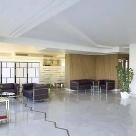 International Airport Ξενοδοχείο Κατάνια