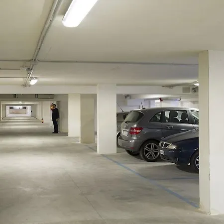 International Airport Hotel 4*