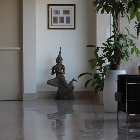 International Airport Hotel 4*